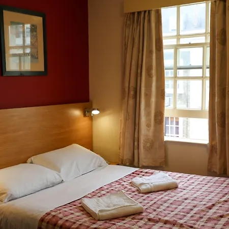 Colliers Hotel-2