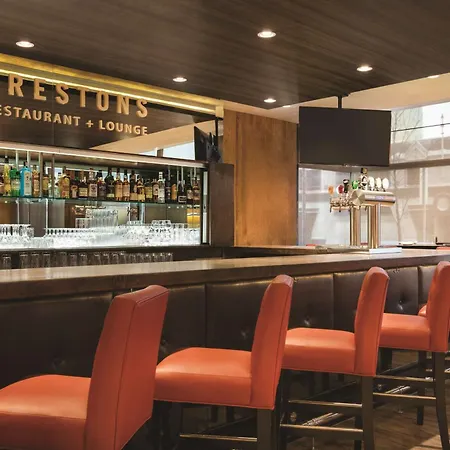 Coast Edmonton Plaza Hotel By Apa-2