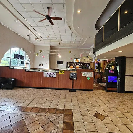 Ramada By Wyndham Seatac Airport-3