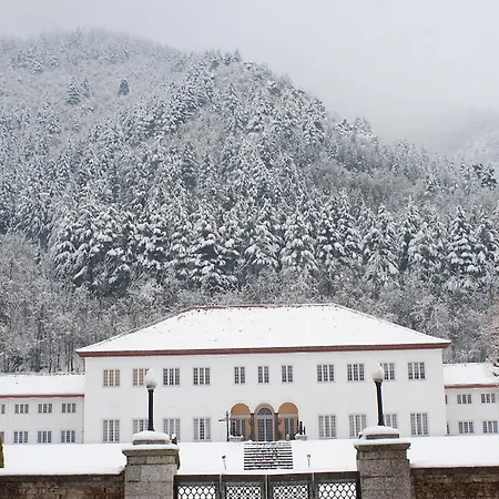 The Lalit Grand Palace Srinagar-2