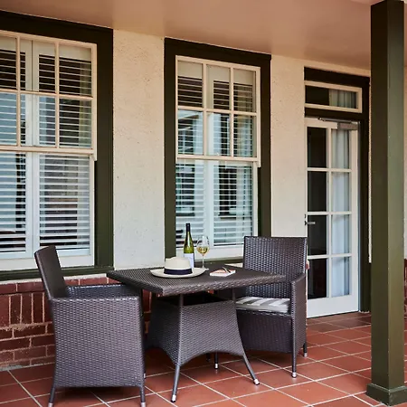 Hotel Kurrajong Canberra-3