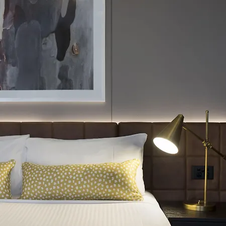 Vibe Hotel Sydney-3