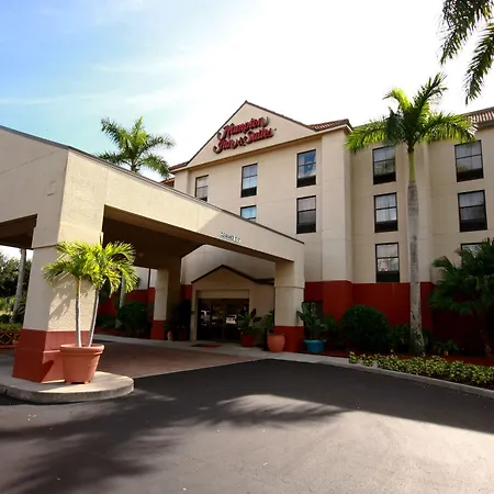 Hampton Inn & Suites Fort Myers Beach/Sanibel Gateway-2