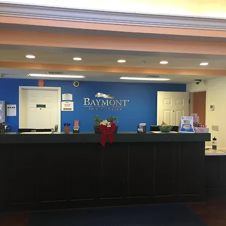 Baymont By Wyndham Lakeland-2