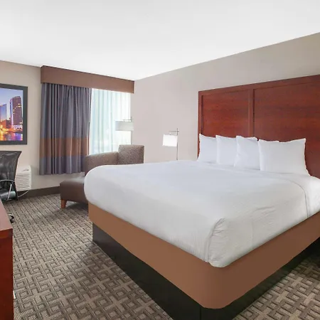 Baymont By Wyndham Grand Rapids Near Downtown-2