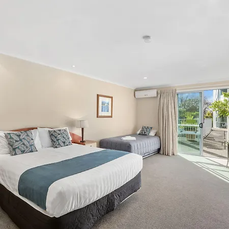 Aristotles North Shore-2