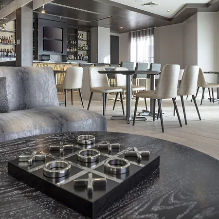 Doubletree By Hilton Boston Logan Airport Chelsea-3