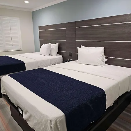 Travelodge Inn & Suites By Wyndham Fullerton-3