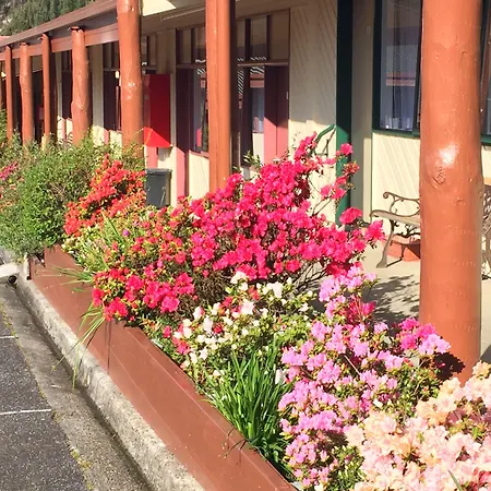 Gold Rush Inn-2