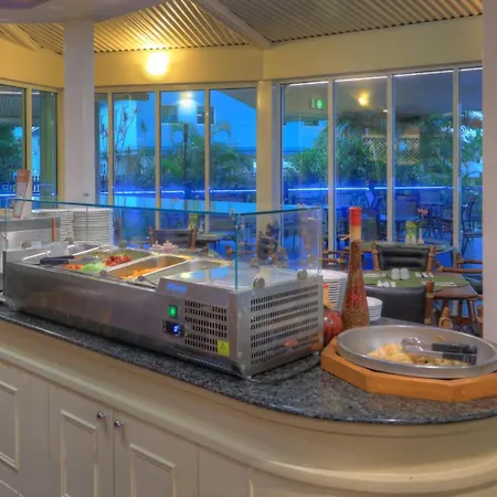 Cairns Sheridan Hotel-2