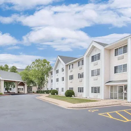Cobblestone Suites - Oshkosh-2