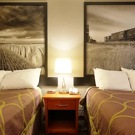 Super 8 By Wyndham Regina-3