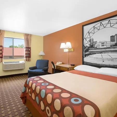 Super 8 By Wyndham Boone-2