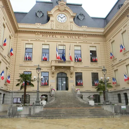 Kyriad Villefranche Sur Saone-2