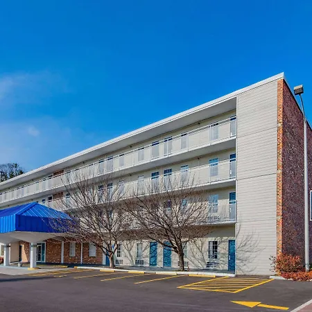 Howard Johnson By Wyndham Staunton-2