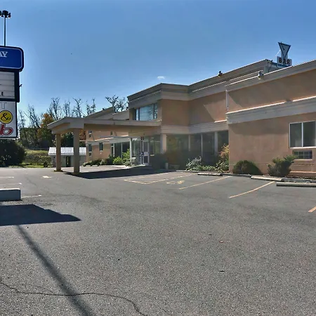 Rodeway Inn Bedford-2