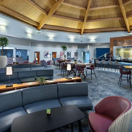 Delta Hotels By Marriott Waltham Abbey-2