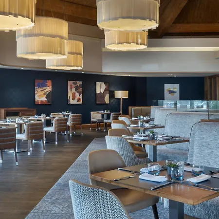 Delta Hotels By Marriott Waltham Abbey-3
