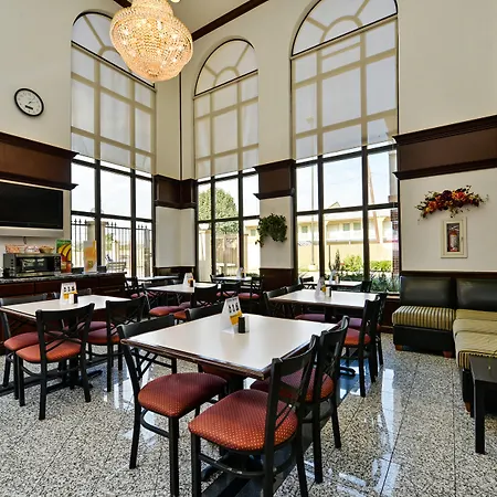 Quality Inn & Suites Waco North-3