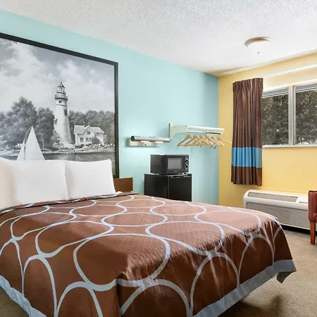 Super 8 By Wyndham Findlay-2