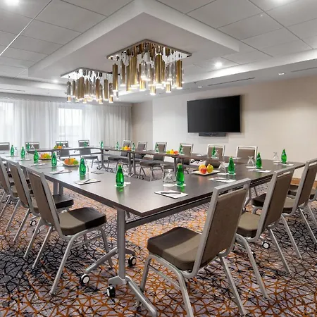 Crowne Plaza Toronto Airport By Ihg-3