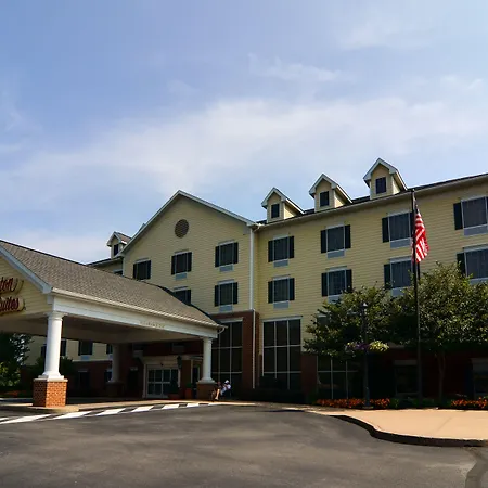 Hampton Inn & Suites State College At Williamsburg Square-3