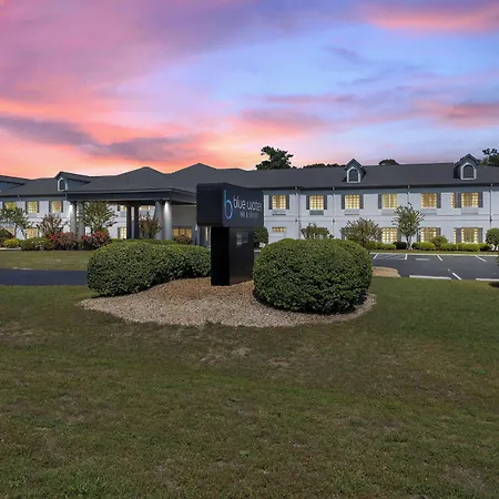 Blue Water Inn & Suites BW Signature Collection-2