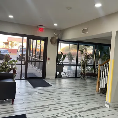 Days Inn By Wyndham Childress-3