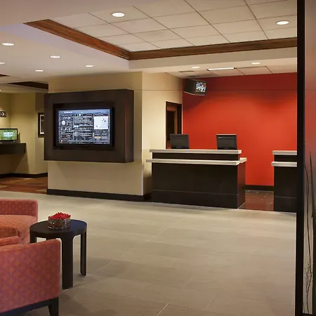 Courtyard By Marriott Toronto Airport-3