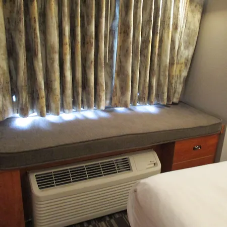 Microtel Inn & Suites By Wyndham New Ulm-3