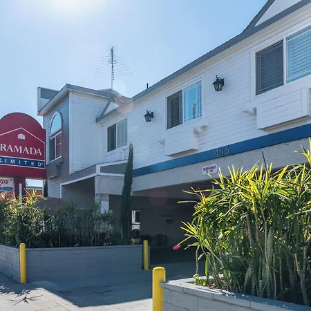 Ramada By Wyndham Redondo Beach-3