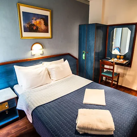 Argo Hotel Piraeus-3