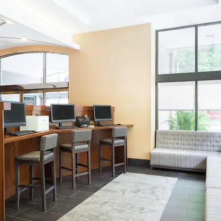 Hampton Inn Philadelphia Center City-Convention Center-2