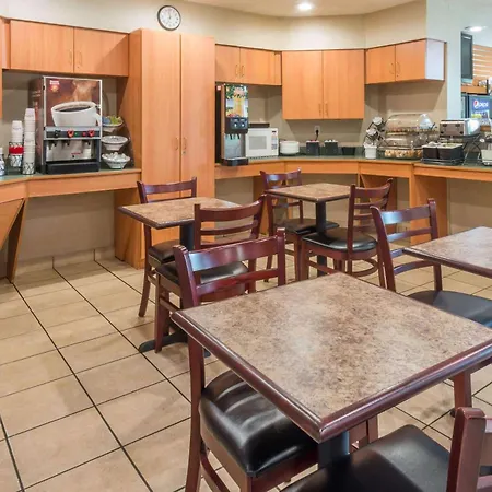 Microtel Inn & Suites By Wyndham Uncasville Casino Area-3
