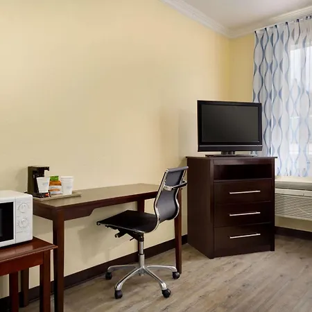 Days Inn & Suites By Wyndham Dfw Airport South-Euless-3