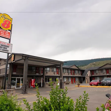 Super 8 By Wyndham Kamloops East-2