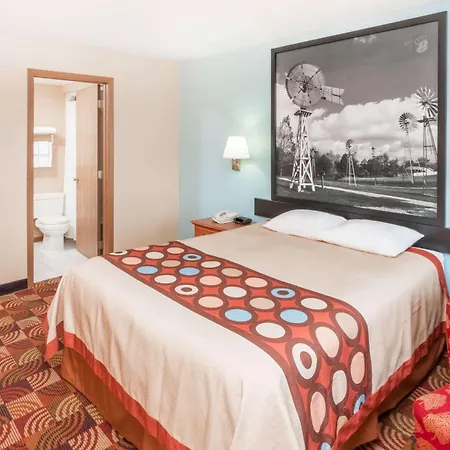 Super 8 By Wyndham Shipshewana-2