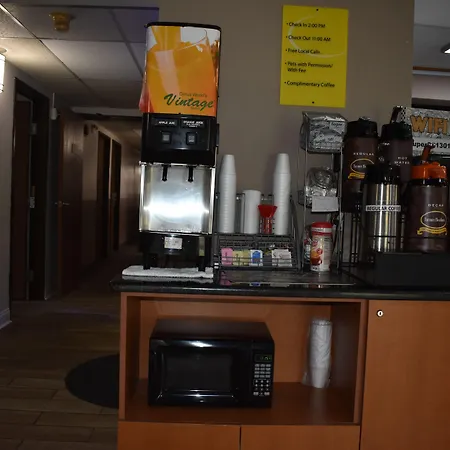 Super 8 By Wyndham La Vale/Cumberland Area-3