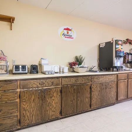 Super 8 By Wyndham Owatonna-2