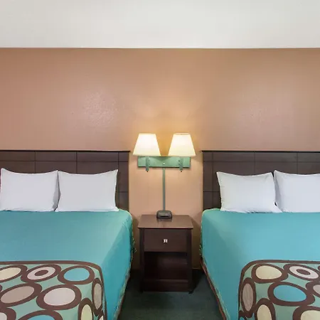 Super 8 By Wyndham Austin Mn-2