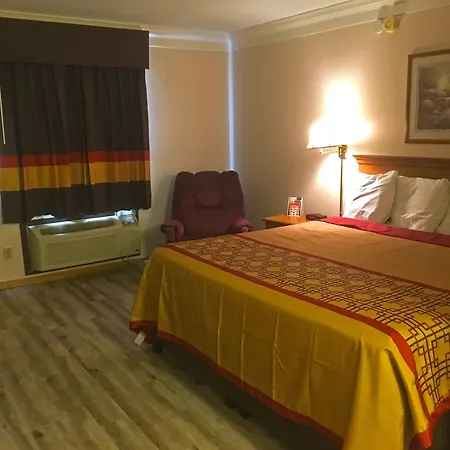 Americas Best Value Inn & Suites Thief River Falls-3