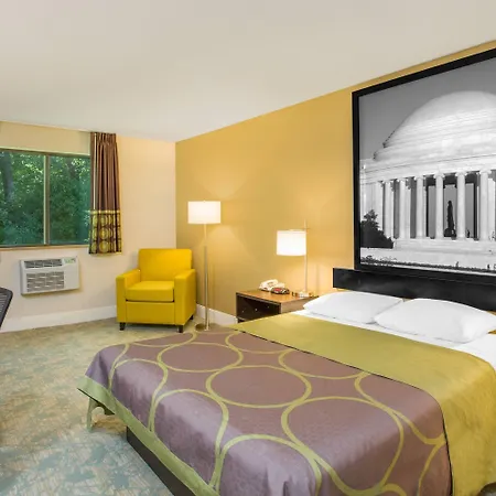 Super 8 By Wyndham Waldorf-2