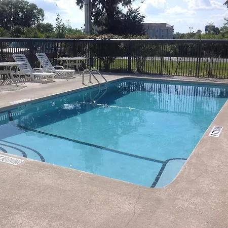 Super 8 By Wyndham Brunswick South I-95-3