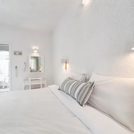 Artemis Suites-3