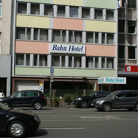 Bahn-Hotel-3