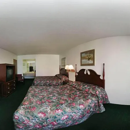 Super 8 By Wyndham Oklahoma Fairgrounds-3