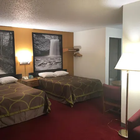 Super 8 By Wyndham Front Royal Near Shenandoah National Park-3