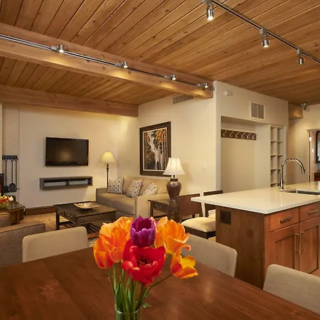 Aspen Square Condominium Hotel-3