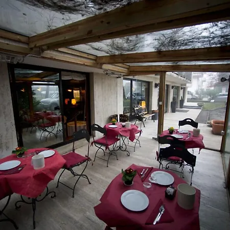 Club Hotel-2