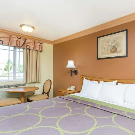 Super 8 By Wyndham Azusa-2